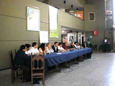 Legisladores y directores de turismo  Se reunieron 