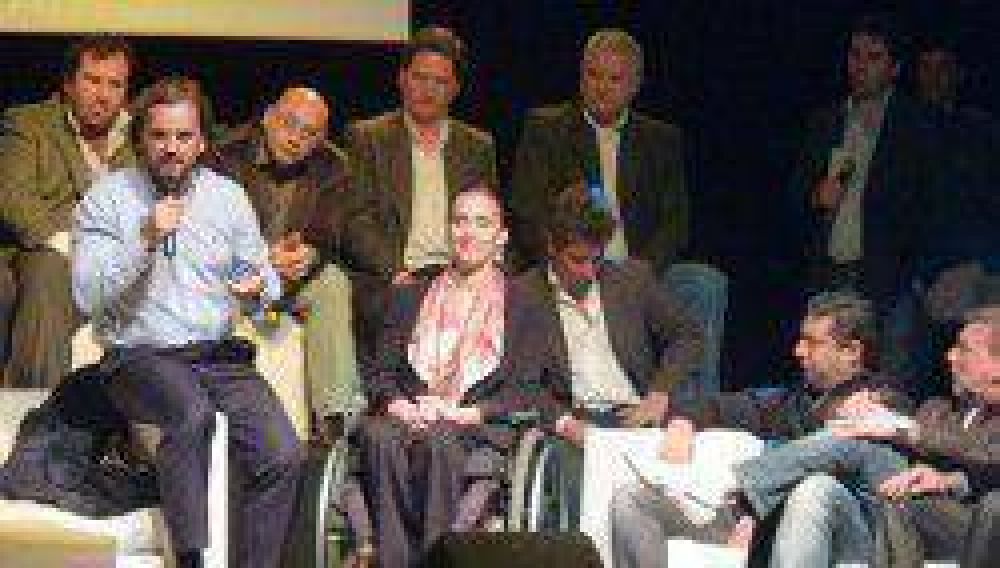 Lanzamiento del PROA en Mar del Plata con Michetti, Angelici y Giri