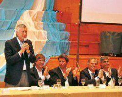 Finaliz� el V Congreso de la Ni�ez con elogios a la provincia