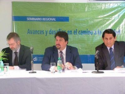 Closs: �Esta gesti�n se ha puesto como prioridad la construcci�n de escuelas especiales�