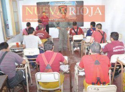  Concretan curso para bomberos y polic�as
