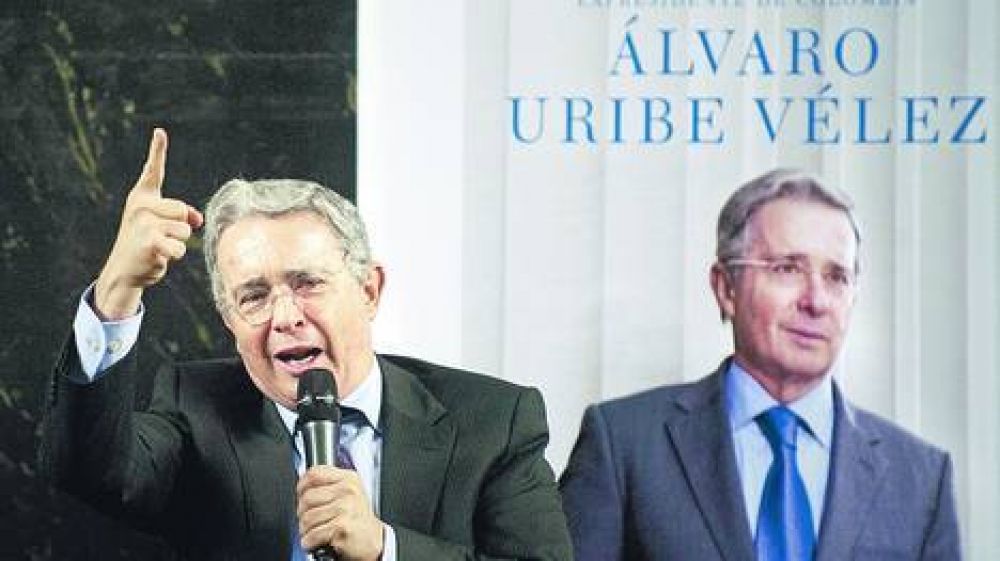 Uribe encabeza la ofensiva contra el di�logo con las FARC