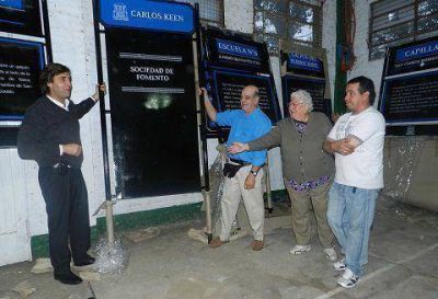 Presentaron la nueva carteler�a de Carlos Keen