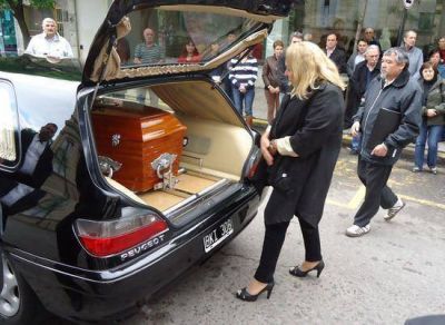 Emotiva despedida a don Ismael Garz�n