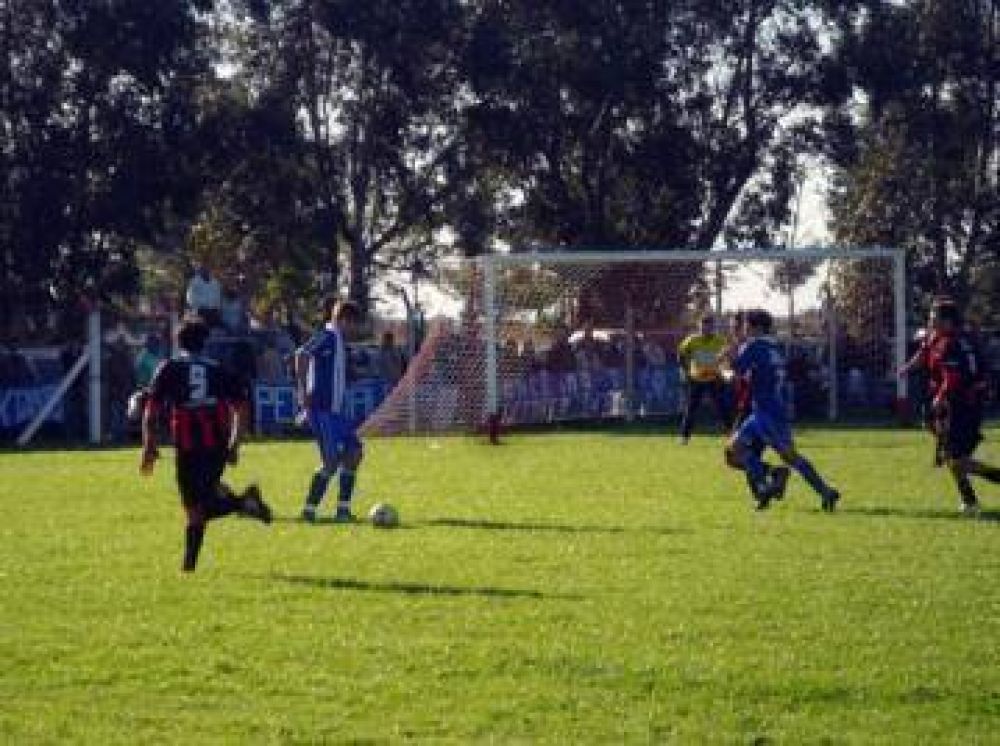 Independencia y Once comienzan a definir al campe�n del a�o