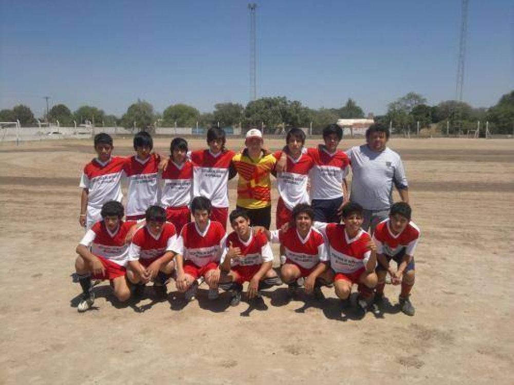 Exitoso torneo de f�tbol Sub 14 en Recreo