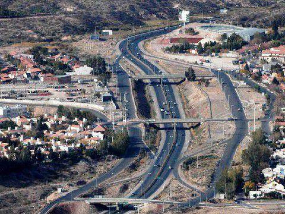 Rutas neuquinas: futuro generoso, presente amarrete