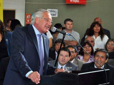 FELLNER DIJO QUE SU RESPONSABILIDAD ES RESPONDER A LA GENTE Y NO A GRUPOS PARTICULARES