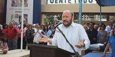 Insfr�n critic� a los que �calientan la calle�