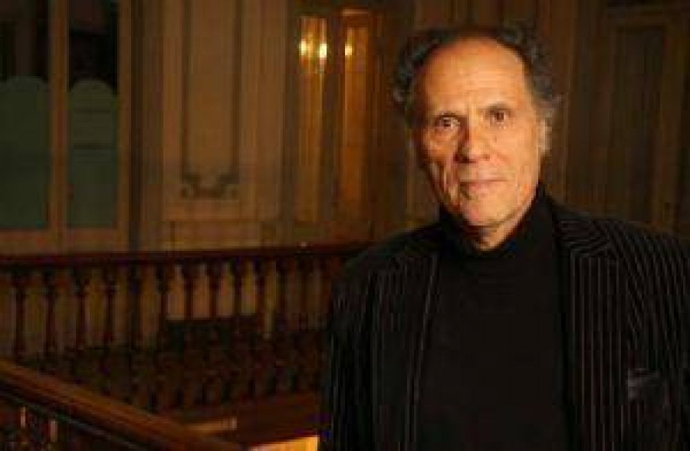 Intelectuales ponen en su lugar a funcionario de Cultura