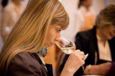 En el 67% de las compras de vinos, la mujer es quien elige