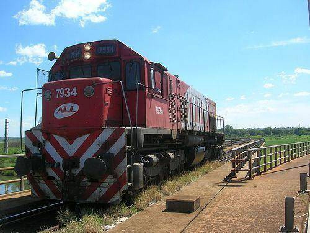 Villa Mercedes: un tren embisti� una camioneta