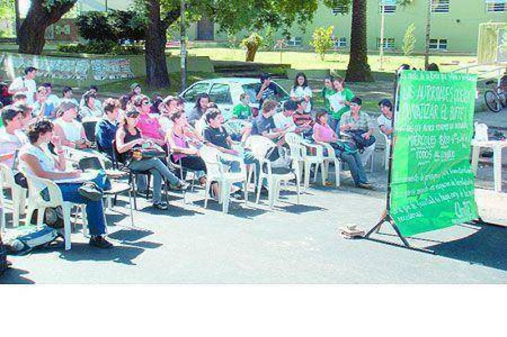 Medicina pate� la pelota y se viene el examen