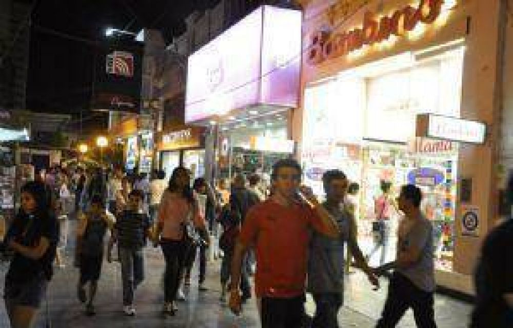 Ayer, el centro estuvo colmado de gente