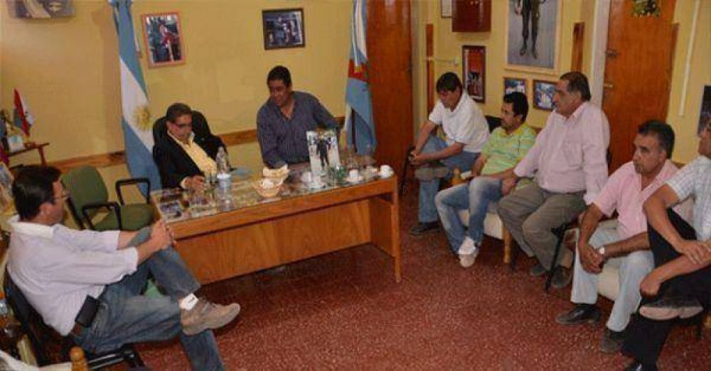 Gobernador e Intendentes delimitan agenda del Plan de Obras P�blicas para Municipios