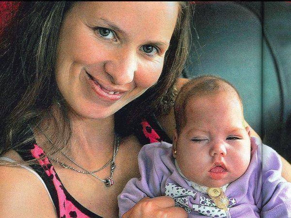 Luz Milagros celebra junto a su mam� el primer D�a de la Madre