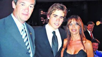 �Es indescriptible lo que se siente que a uno le digan que abus� y asesin� a su madre�