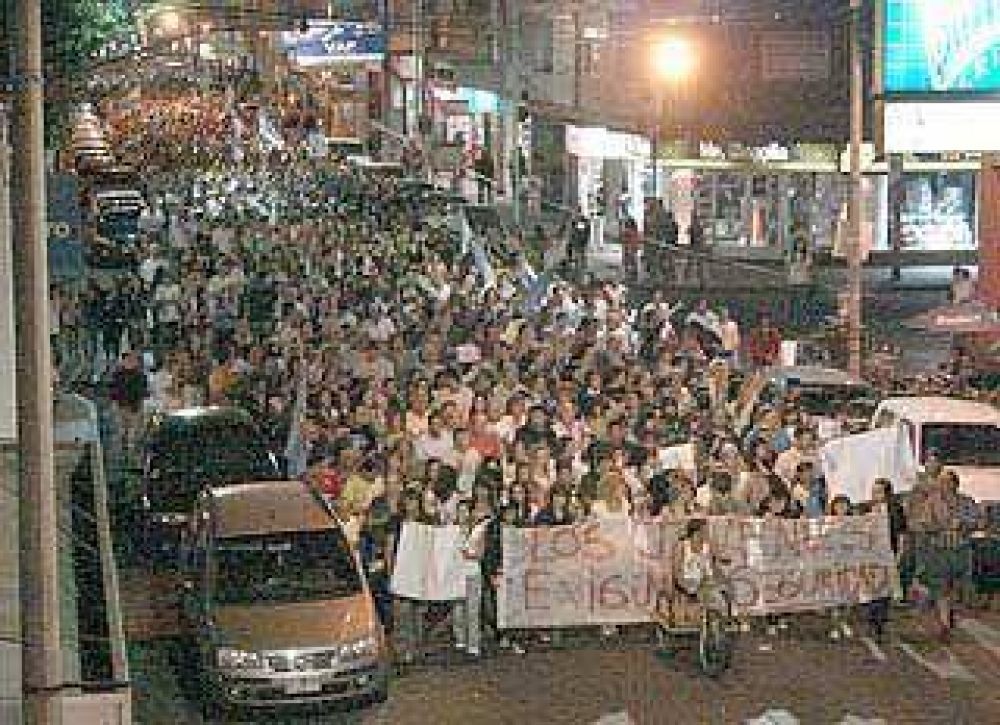 La marcha arranc� con 3 mil y termin� con 4 mil: los j�venes fueron el motor de la movida