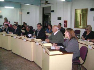 Concejo Deliberante: Entre el aumento de tarifas y el repudio al inescrupuloso
