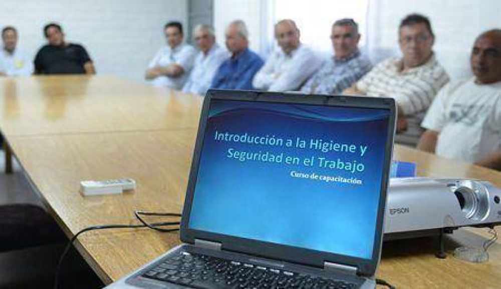 Tomeros se capacitan en derechos legales sobre higiene y seguridad laboral