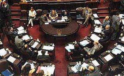 Oficialismo consigui� dictamen en Senado para adelanto electoral 