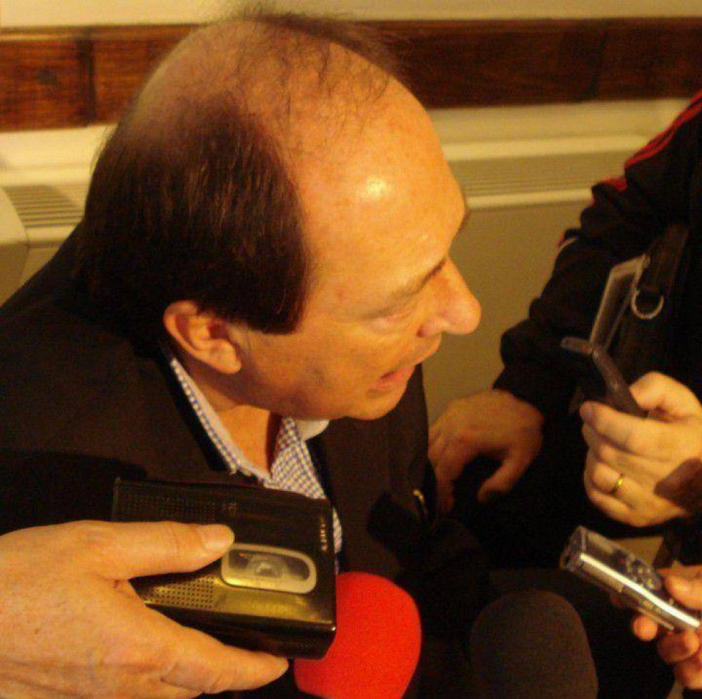 �El gobierno quiere que no se hable sobre los problemas graves a los que no encuentra soluci�n�