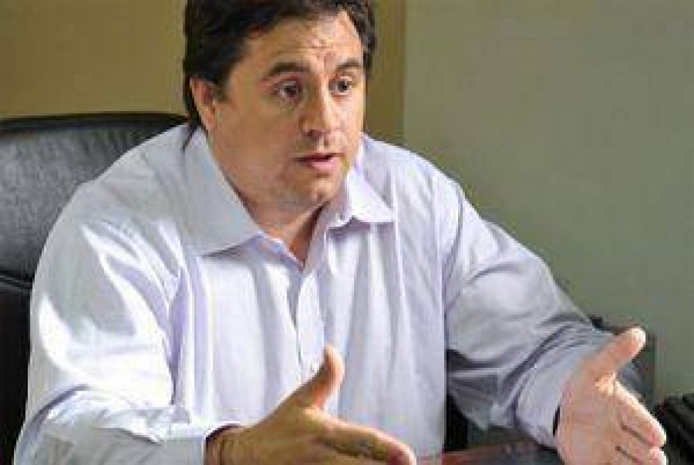Iriart apoya el voto a los 16 en la provincia