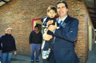 Entregar�n nuevas viviendas en el barrio Nam Qom de S�enz Pe�a		