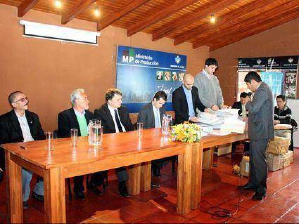 Licitan obras clave  Para la producci�n 