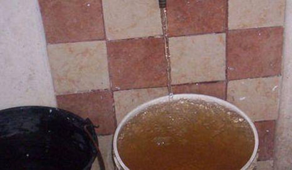 Planifican dar soluci�n integral para ca�er�as de agua potable