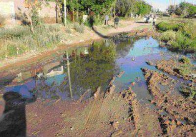 Detectan desborde cloacal en el barrio Provincias Unidas 