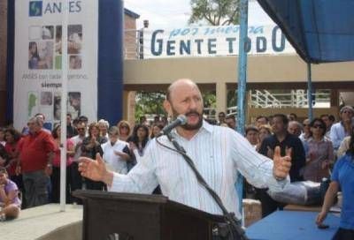 Insfr�n se expres� contra "los que calientan la calle", y no quiere que "miren al costado para ver como roba el compa�ero"