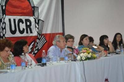 Mujeres de la UCR local en encuentro nacional del sector