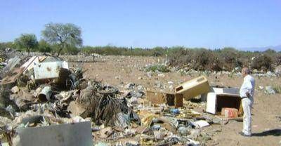 Comprueban incremento de micro basurales en la zona del Parque Industrial