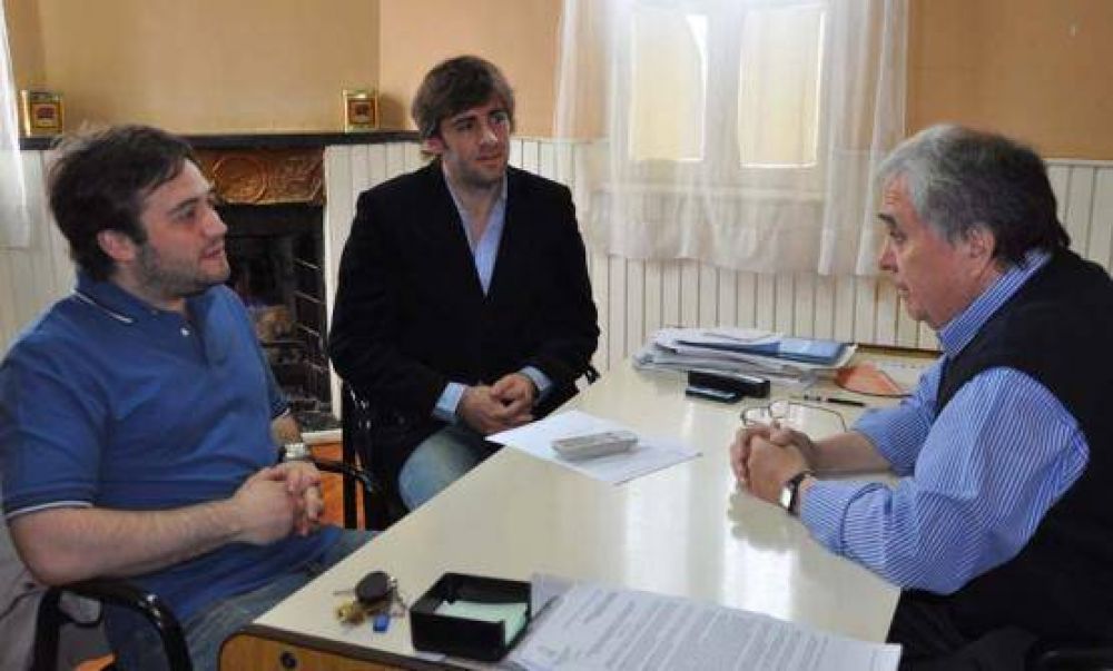 Representantes de la FEDAJE se reunieron con el intendente
