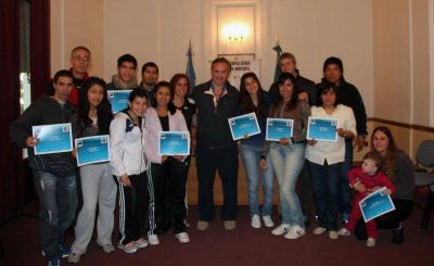 SAN MART�N - LA MUNICIPALIDAD ENTREG� DIPLOMAS A �RBITROS DE HANDBALL