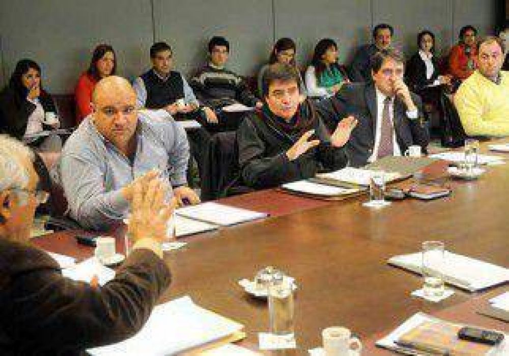 Entre impugnaciones y respaldos, los diputados entrevistar�n a Criado 
