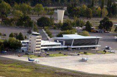 En colectivo de Chapelco a Neuqu�n por la reparaci�n del Aeropuerto