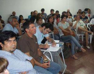 Realizan asamblea en Agricultura Familiar