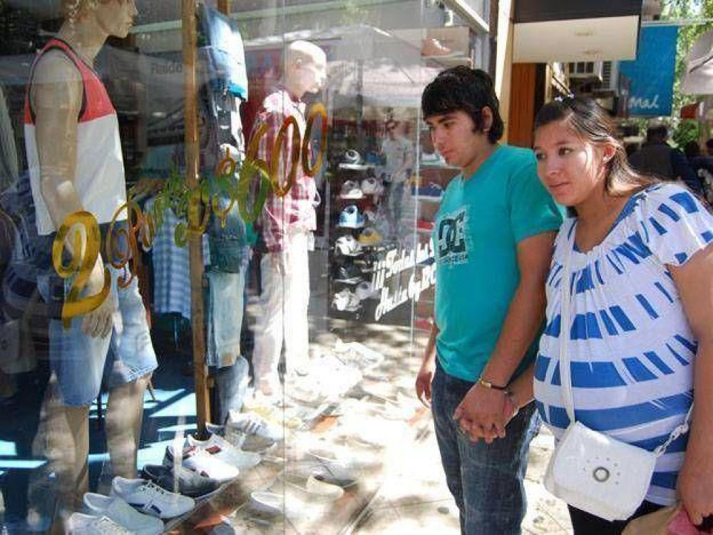 Despu�s del d�a de la madre ahora se viene el outlet en el Comercio