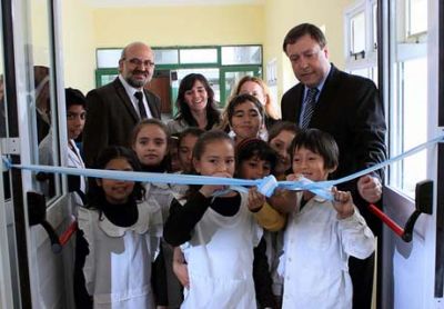 Weretilneck inaugura obra escolar para jornada extendida en Conesa