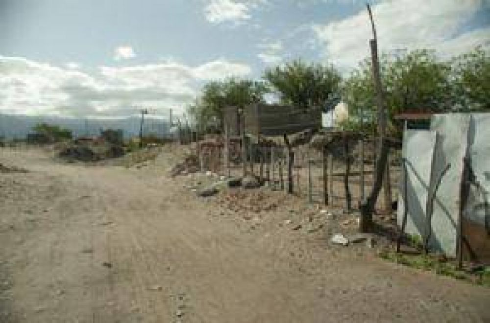 Piden urbanizar un asentamiento
