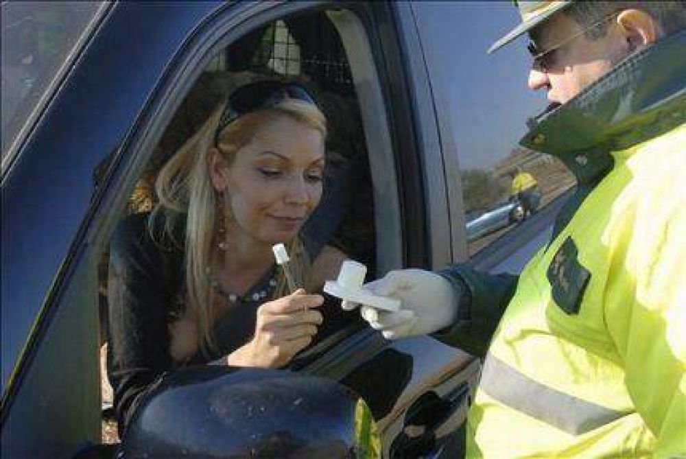 Concejal radical impulsa control diario de drogas a conductores de veh�culos