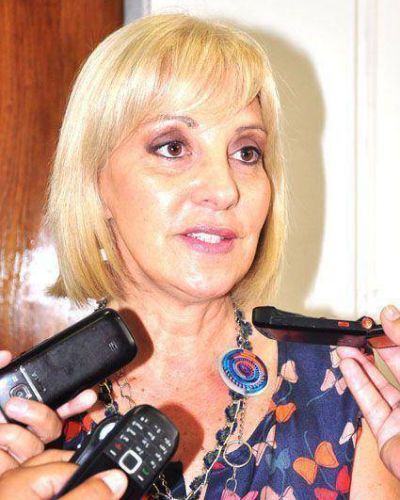 La Constituci�n �dice que las mujeres no tienen derechos�  Sostiene la Senadora Liliana Fellner
