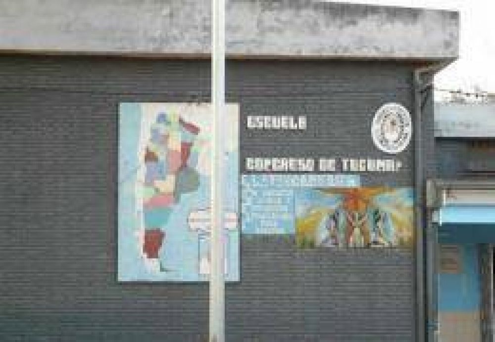 V�ndalos destrozan una escuela dos d�as seguidos, pese a que hab�a una denuncia policial