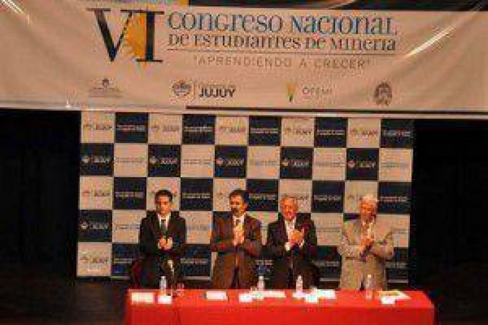 Fellner destac� la actividad minera y dijo que dicotom�a entre miner�a si y miner�a no� es algo �realmente injusto"