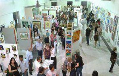 Con nutrida concurrencia abri� muestra de Expresi�n Art�stica