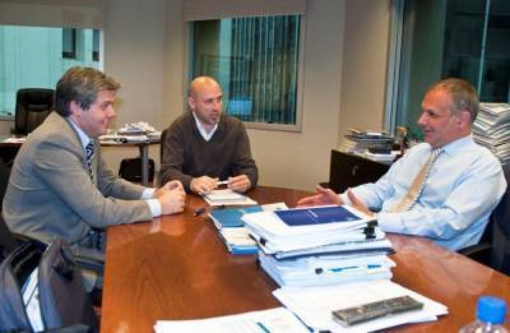 Buzzi anunci� que Aerol�neas tendr� tarifas m�s accesibles para Chubut