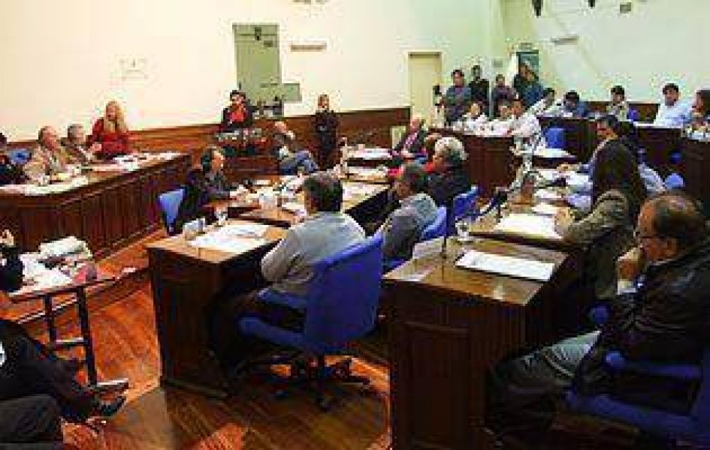 AVELLANEDA: El oficialismo no logr� imponer el repudio a los dichos de Garc�a