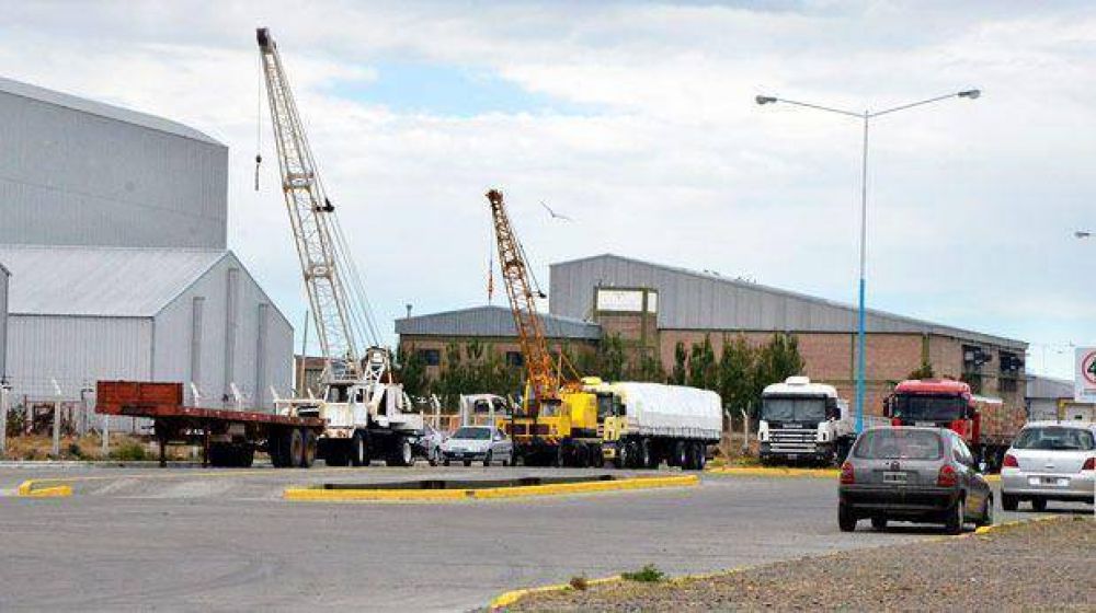 Buques cargueros: no hay acuerdo entre Provincia y la naviera para recalar en puertos chubutenses